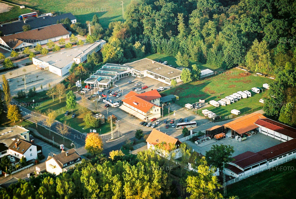 Luftbild: Autohandels- Autohauses Auto Bohlender in Kandel im Bundesland Rheinland-Pfalz in Deutschland. Foto: NEG564324.jpg vom 21.10.2005 durch Werner Riehm/FLY-FOTO.de