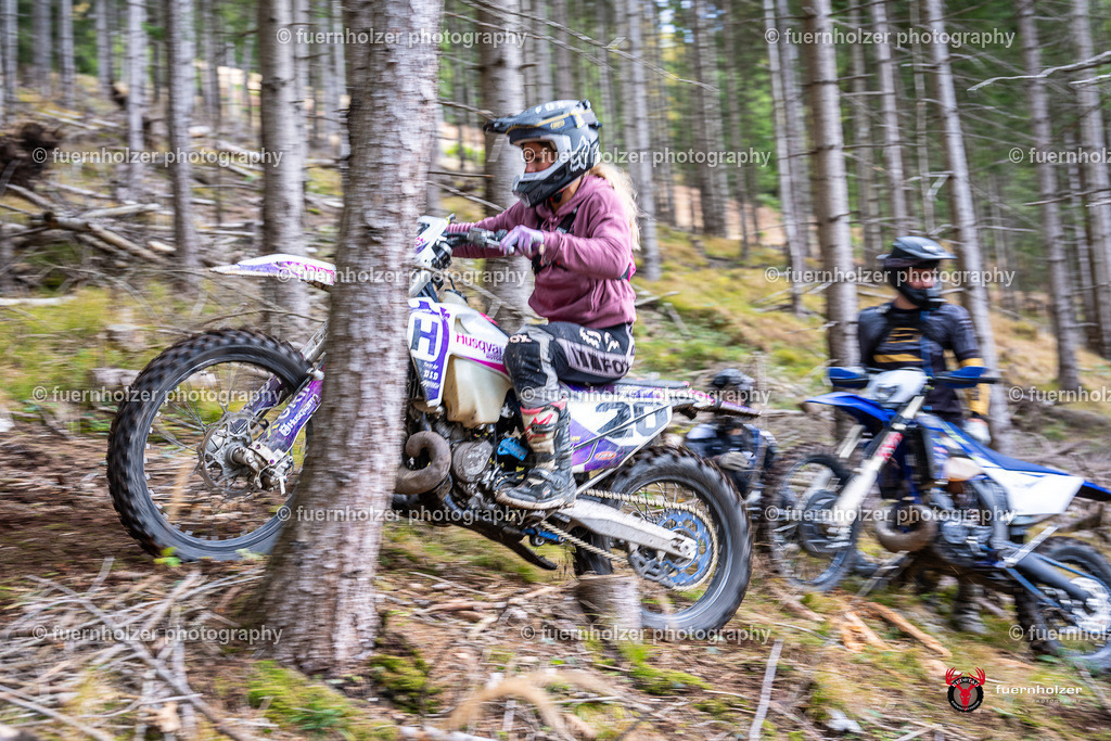 fuernholzer_251026-C1-365 | Fotografische Impressionen von der Red Stag Enduro Extreme by fuernholzer-photography.com. Endurosport in Österreich fotografisch festgehalten von fuernholzer. Auftragsfotografie für Private, Gewerbefotos und Industriefotografie. Eventfotografie, Sportfotografie und Motorsportfotografie. Anbieter von Fotoworkshops, Fototraining, fotografischen Vorträgen und Fotoseminaren.