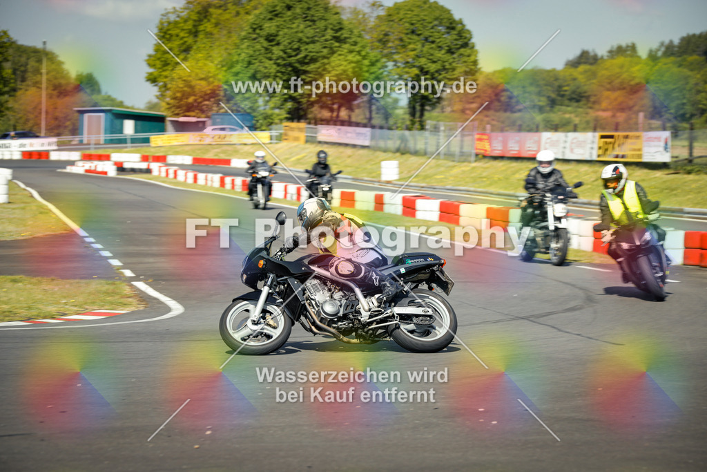 OBK_Mai_Martina_Markus-10523 | Hier findet Ihr Bilder von Touristenfahrten auf der Nürburgring Nordschleife oder von anderen Veranstaltungen die ich besucht habe. Viel Spass beim Durch Schauen 