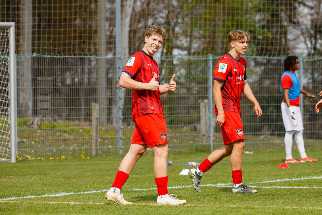 FCHOFK_260418_6-103 | 1.FC Heidenheim 1846 vs. Offenbacher Kickers, Fußball, U17, B-Junioren, NWL, U17-DFB-Nachwusliga, 2025/2026, 10. Spieltag, 18.04.2026 in Heidenheim, Walter-Birkhold-Jugendstadion (Foto: Michael Bulling) - Realisiert mit Pictrs.com