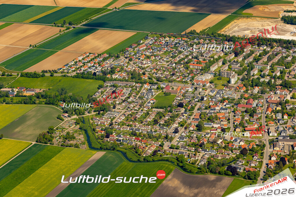Das Luftbild zeigt :  Bobingen - Die Luftaufnahme wurde 2024 vom UL-Flugzeug aus erstellt ( keine Drohne ) - Hochauflösende Luftaufnahme - Für grossformatige Ausdrucke geeignet. Die Geschenkidee !Mit Lizenz und Bildrechte bestellbar