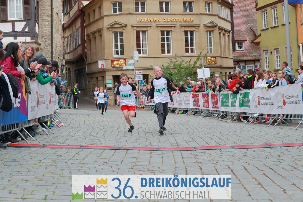 Stadtwerke Schüler und Jugendlauf 1,7km | 3koenigslauf 2022 Stadtwerke Schüler und Jugenlauf 1,7km - Realisiert mit Pictrs.com
