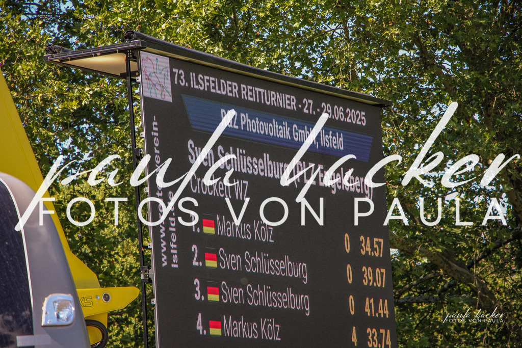 IMG_9727 | Erleben Sie dynamische Sport- und emotionale Tierfotografie in Süddeutschland mit Fotos von Paula. Spezialisiert auf Pferde- und Hundefotografie sowie Sportevents. Kontaktieren Sie mich für einzigartige und ausdrucksstarke Bilder Ihrer besonderen Momente. - Realisiert mit Pictrs.com