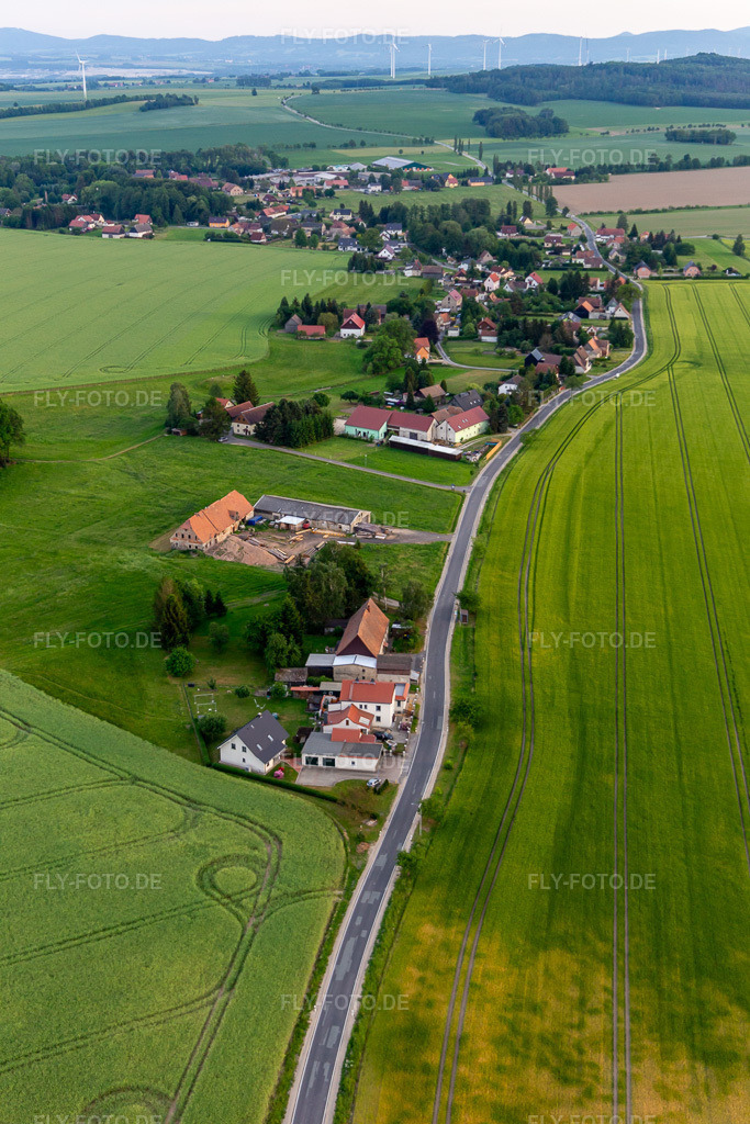 Luftbild: Dittersbacher Straße von Norden im Ortsteil Burkersdorf in Zittau im Bundesland Sachsen in Deutschland. Foto: IMG_141642.jpg vom 23.05.2024 durch Werner Riehm/FLY-FOTO.de
