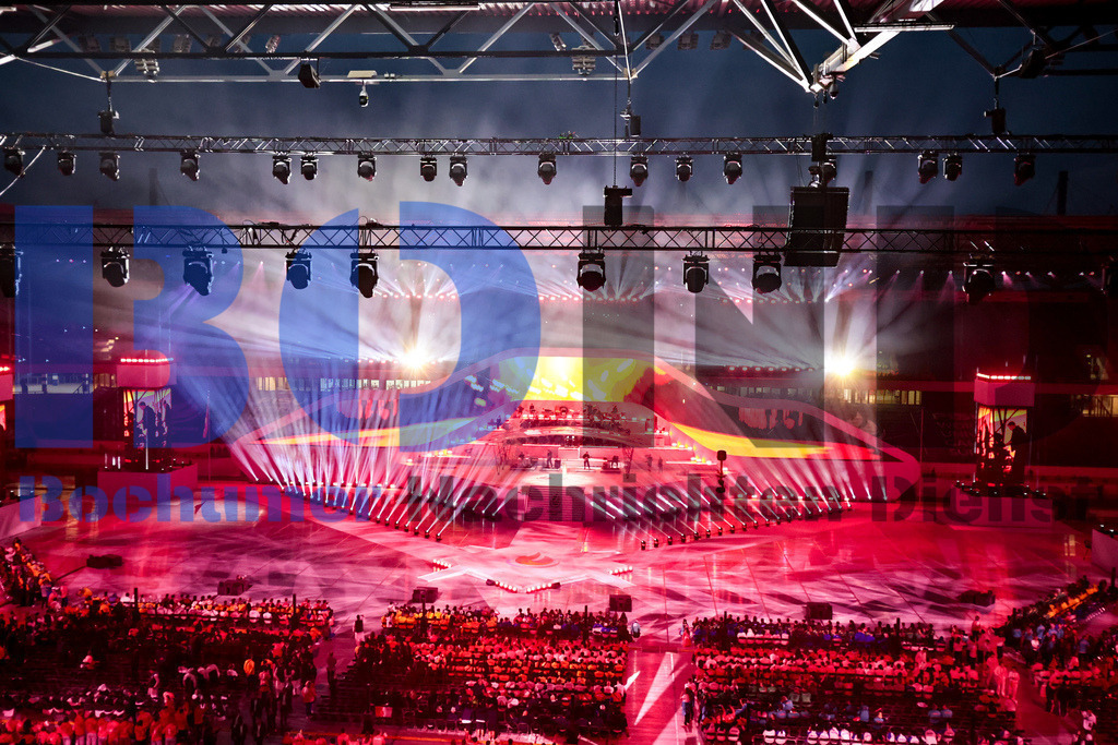 SES_TTGOPC20250716-192 | bond - Realisiert mit Pictrs.com