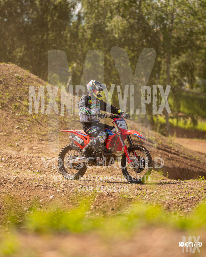866A0934 | mxndyyvipix