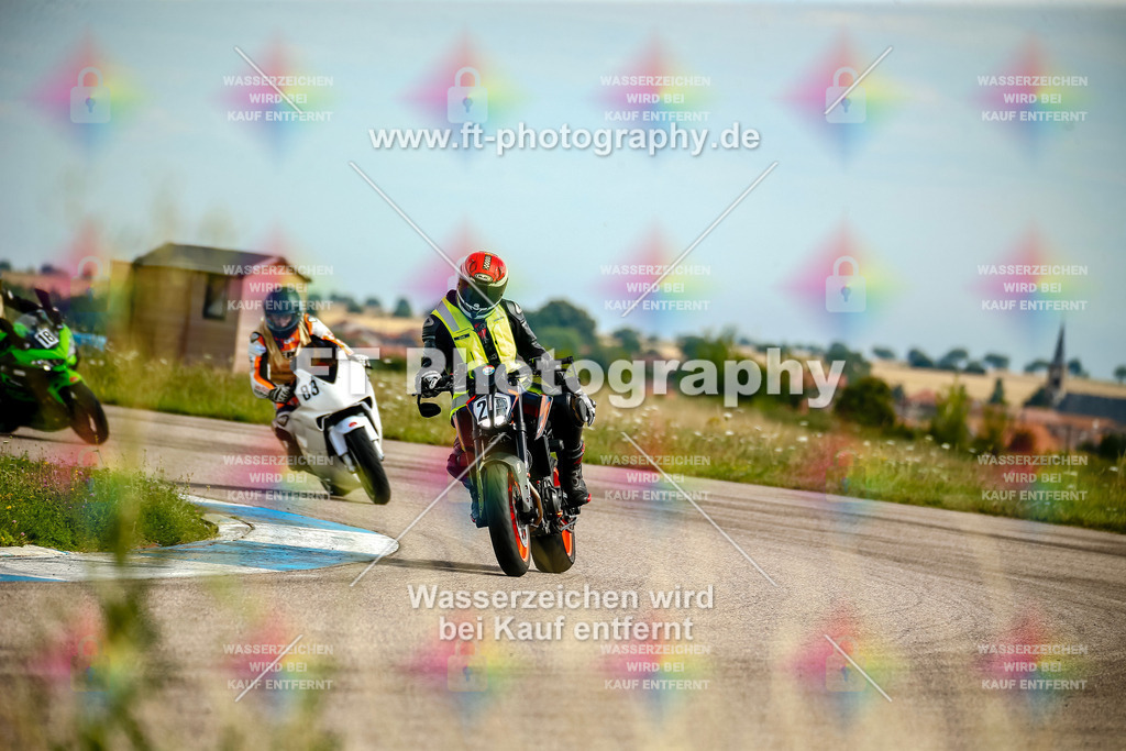 Chambley Juli-2565 | Hier findet Ihr Bilder von Touristenfahrten auf der Nürburgring Nordschleife oder von anderen Veranstaltungen die ich besucht habe. Viel Spass beim Durch Schauen 