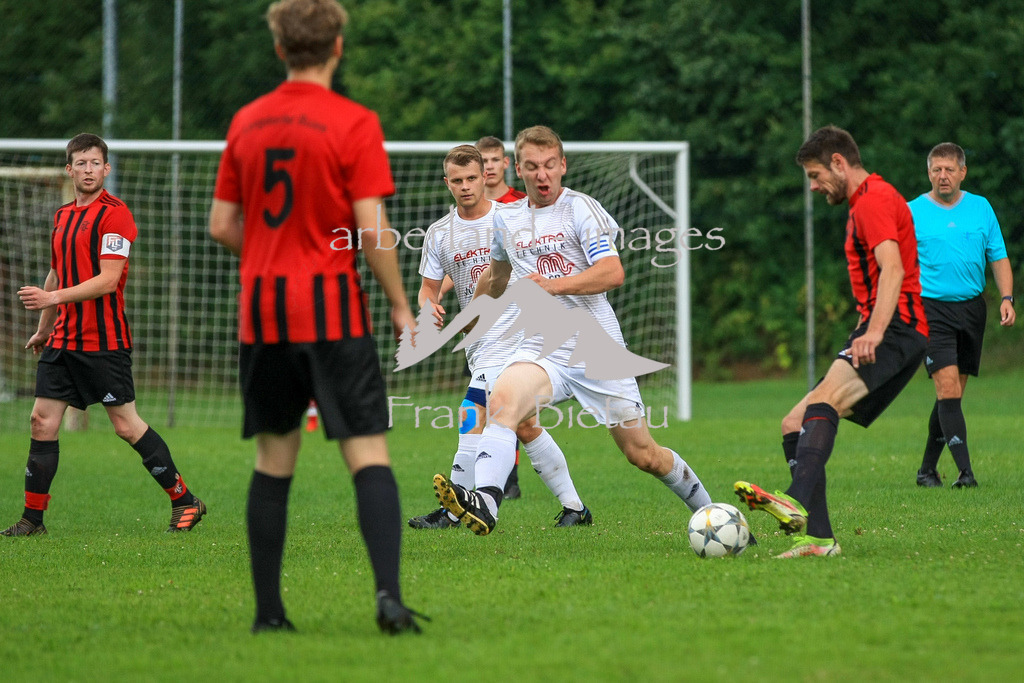 993T4407 | Medien- Sport- Entertainmentfotos