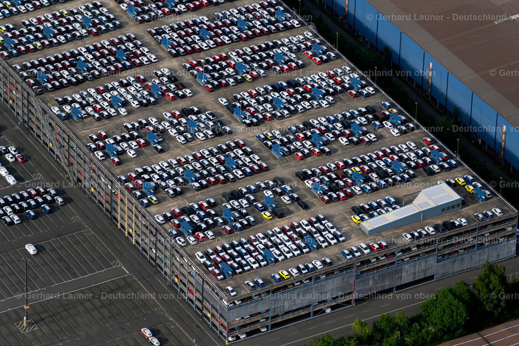 4030609 | BREMERHAVEN 01.06.2020 Containerterminal im Containerhafen des Überseehafen Am Nordhafen in Bremerhaven im Bundesland Bremen. // Container Terminal in the port of the international port Am Nordhafen in Bremerhaven in the state Bremen. Foto: Gerhard Launer