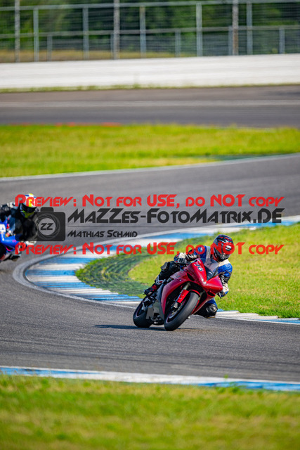 MaZZes_FotoMatrix_240702_6007705_2262 | ROT