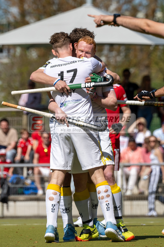 SFE_20250412_0052 | Köln, Deutschland, 12.04.2025:  Hockey 1. Bundesliga Herren Rot-Weiss Köln - Harvestehuder THC im KTHC Stadion Rot-Weiss Köln Tennis and Hockey Club am 12.04.2025 in Köln, Deutschland. (Foto von Stephan Fehrmann)Köln, Germany, 12.04.2025: Hockey 1. Bundesliga Herren Rot-Weiss Köln - Harvestehuder THC in KTHC Stadion Rot-Weiss Köln Tennis and Hockey Club at 12.04.2025 in Köln, Deutschland. (Foto from Stephan Fehrmann)