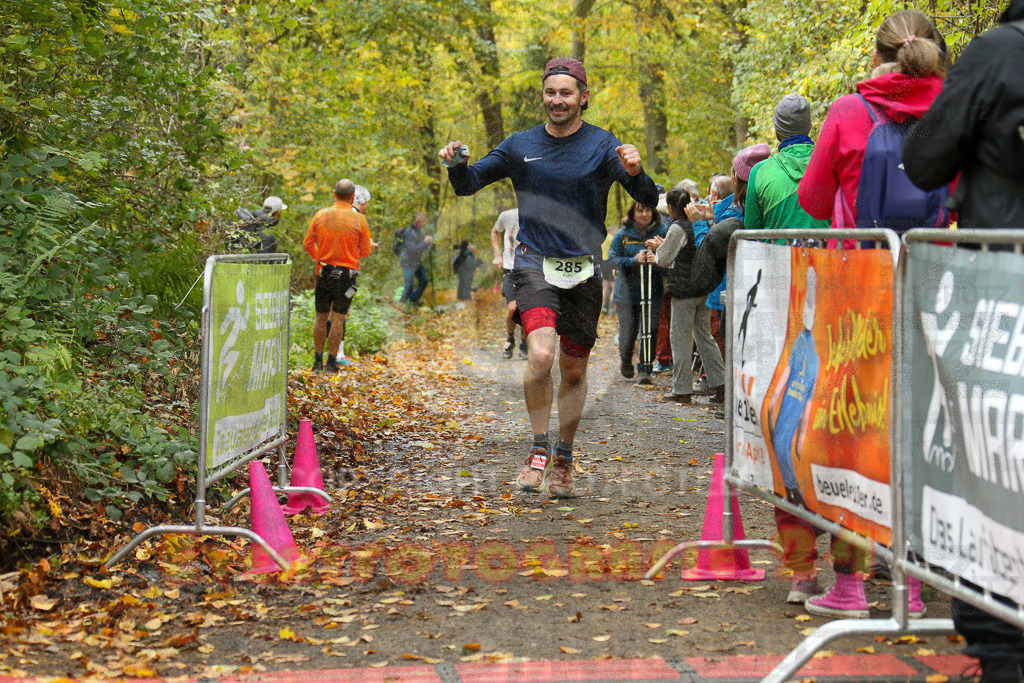 251026_1234_EX1_0711 | Sportfotografie im Rhein-Sieg Kreis, Köln, Bonn, NRW, Rheinland Pfalz, Hessen, etc. Unser Tätigkeitsfeld umfasst den Laufsport vom Volkslauf über den Marathon, Duathlon, Triathon bis zum Ultralauf wie Kölnpfad Ultra oder Schindertrail.