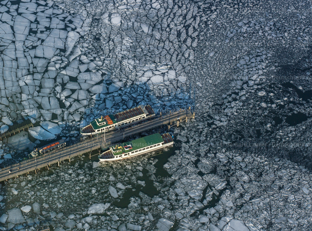26B0271 | Ausflugsschiffe am Schiffsanleger, Frauenchiemsee