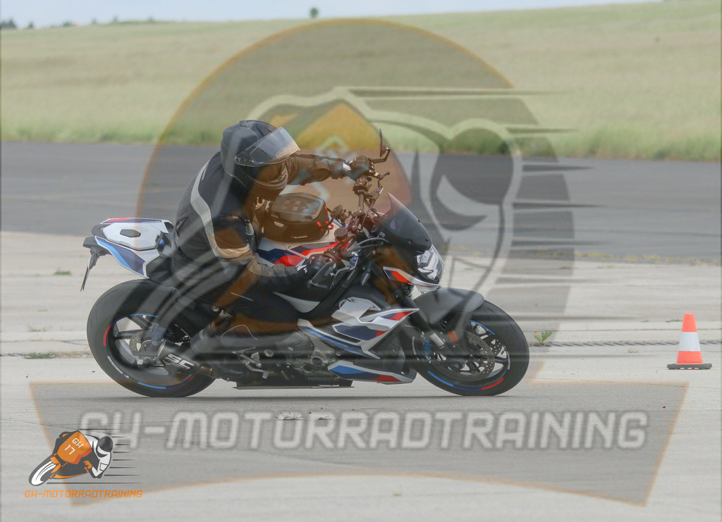 IMG_2889 | gh-motorradtraining-foto.de - Realisiert mit Pictrs.com
