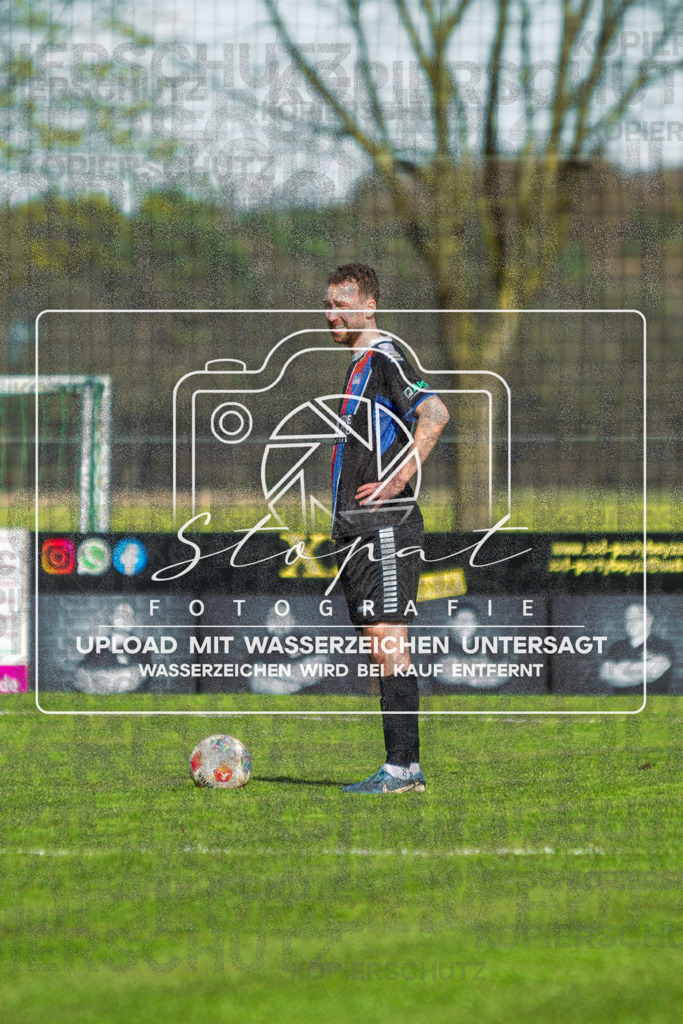 FGFS-LEN-1000 | Niklas Oettlinger (Eintracht Leinetal #15) beim Herren Kreisliga HK Spiel zwischen FG Fulde-Stellichte und Eintracht Leinetal im Fulder Zentralstadion, Fulde (Simon Paul Stopat) - Realisiert mit Pictrs.com