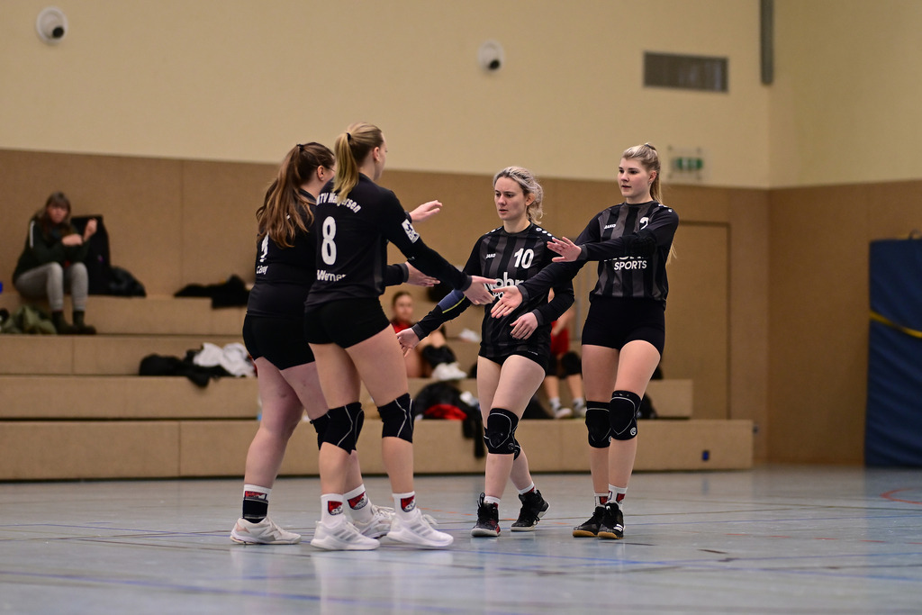 Faustball I Frauen I Saison 2025-2026 I Bundesliga Nord I 7c. Spieltag I MTV Wangersen - Ohligser TV | Der Sportfotograf. - Realisiert mit Pictrs.com