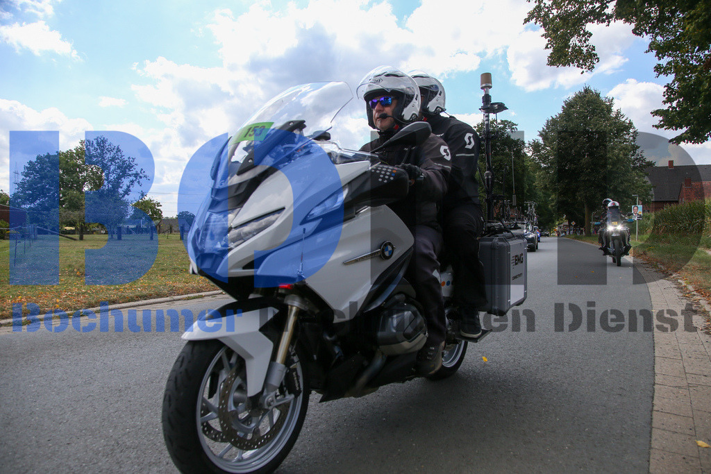 SES_DEUTOU20250821-85 | bond - Realisiert mit Pictrs.com