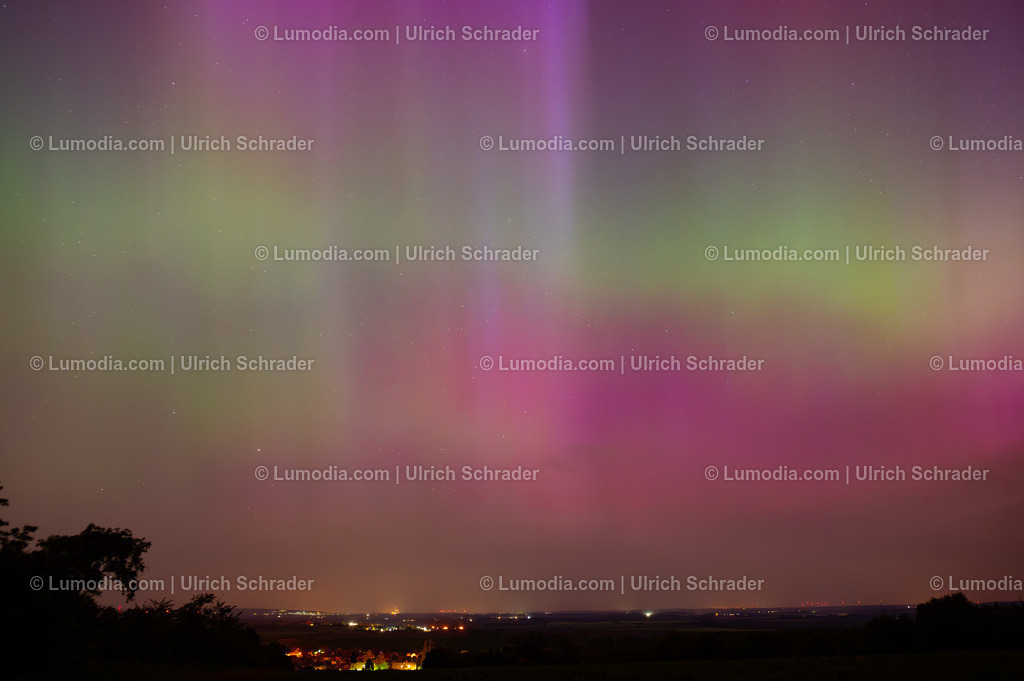 10049-13217 - Polarlicht am Huy | Stockfoto und Bilderpool mit Bildmaterial aus Deutschland, dem Harz, Halberstadt, Quedlinburg, Wernigerode und weltweit. Qualitativ hochwertige und professionelle Fotos anschauen und kaufen. - Realisiert mit Pictrs.com