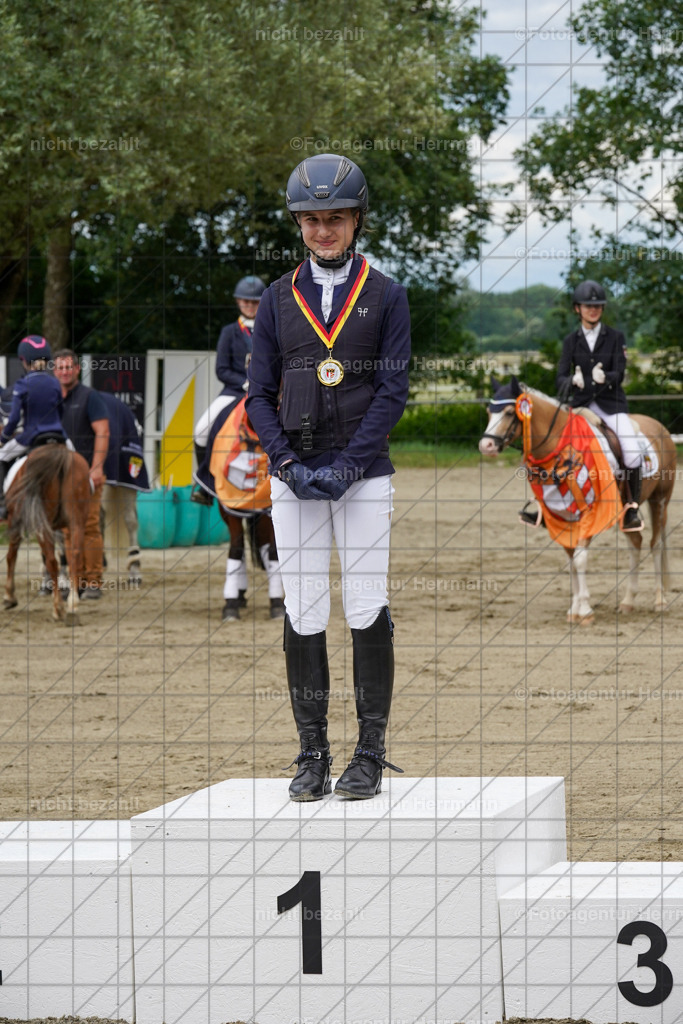 20240630-FAH02569 | Turnierbilder Schwabmünchen, Dressurbilder, Springreitturnier, Reitsportbilder, Turnierfotografen Bayern, Turnierfotograf