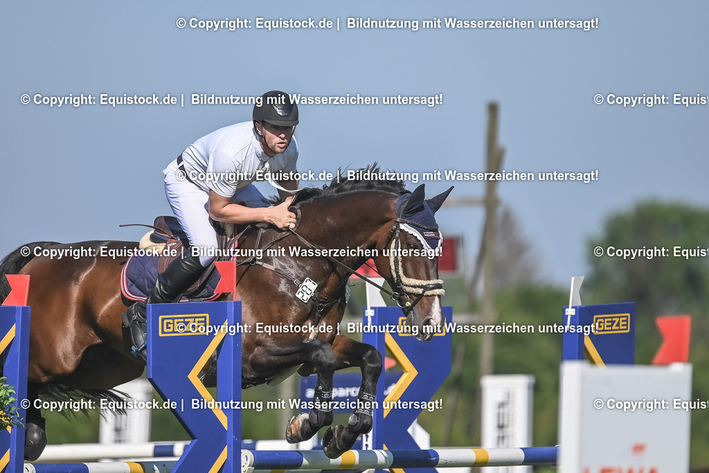 20230908_24_Springen_M_0022 | equistock