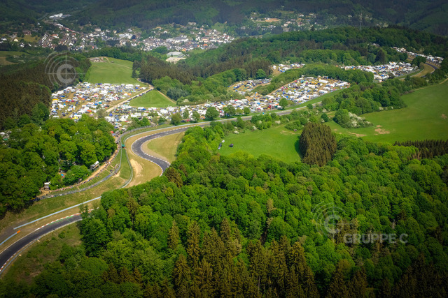 180513_24hNBR_c_SPORTTOTAL_Dominik_Blase_DSF4514 | Motorsport-Fotografie: DTM, 24h Nürburgring und GT-Action in hochauflösenden Bildern. Entdecke packende Rennmomente & Impressionen direkt aus der Boxengasse. - Realisiert mit Pictrs.com