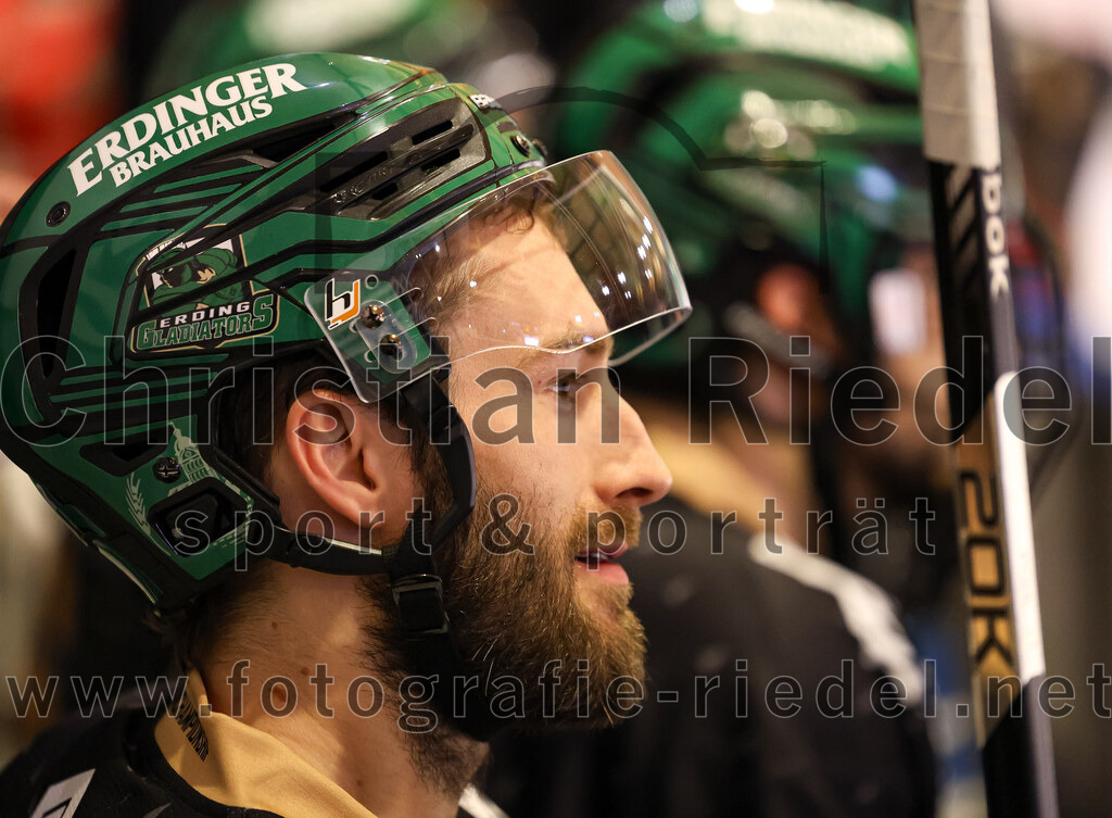 2024-03-08_057_TSV_Erding_gegen_EHC_Koenigsbrunn | Erding, Deutschland, 08.03.2024:
Eishockey, Bayernliga Playoffs 2023 / 2024, 1. Spieltag, TSV Erding gegen EHC Königsbrunn, Endergebnis: 3:0

Petr Pohl (Erding Gladiators, #55)

Foto: Christian Riedel / fotografie-riedel.net