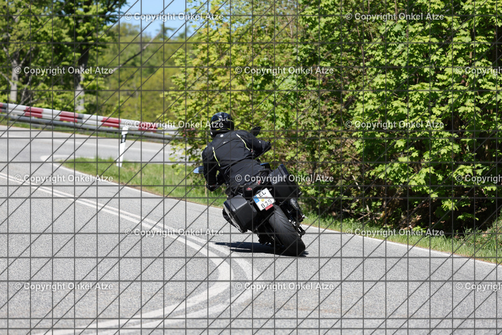 IMG_9594 | Fotograf am Kyffhäuser. Onkel Atze. Kyffhäuser Rennstrecke. Café36. Motorsportfotografie. - Realisiert mit Pictrs.com