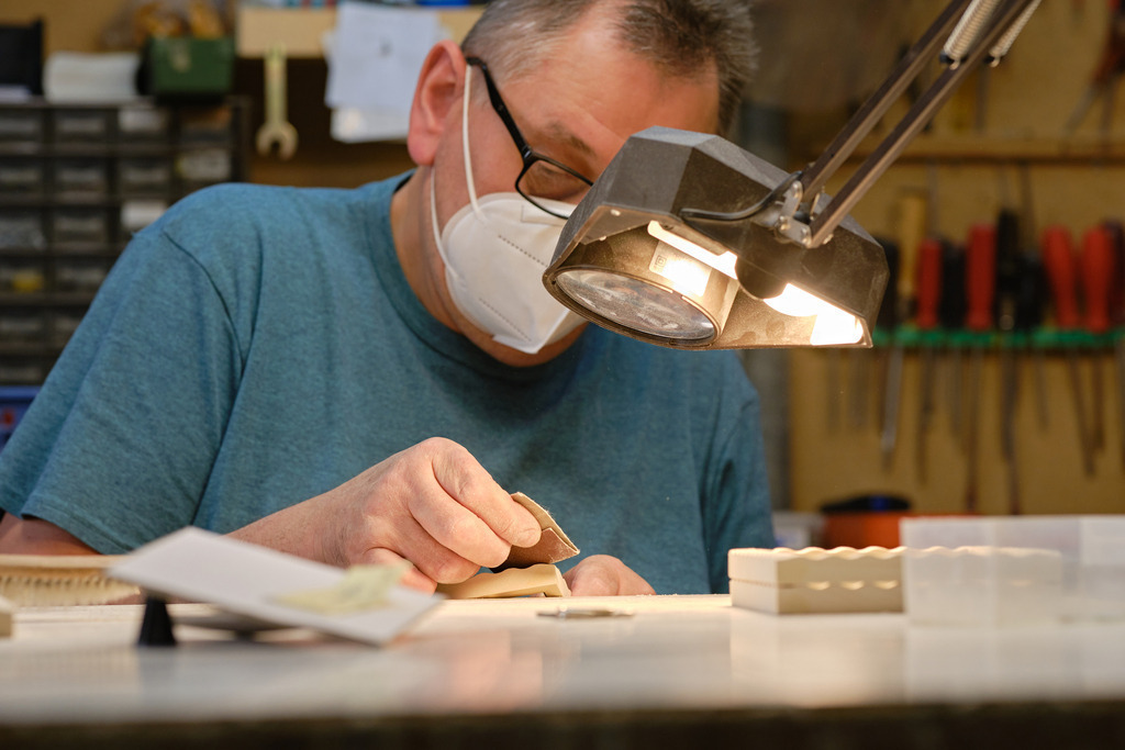 Bühlmayer Hofvergolder | WIen, Austria - April 29, 2025; C. Bühlmayer - K.u.K. Hofvergolder. - Realisiert mit Pictrs.com