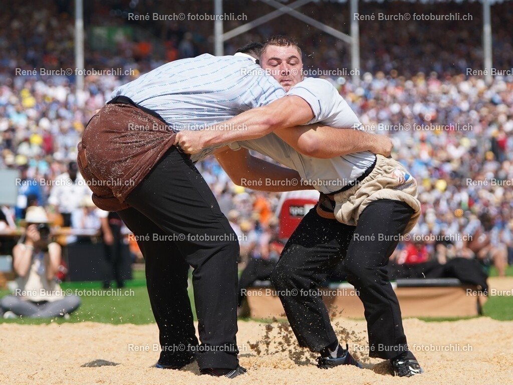 83 | René Burch leidenschaftlicher Fotograf aus Kerns in Obwalden.  Hier finden sie Sport, Landschaft und Natur Fotografie.
 - Realisiert mit Pictrs.com