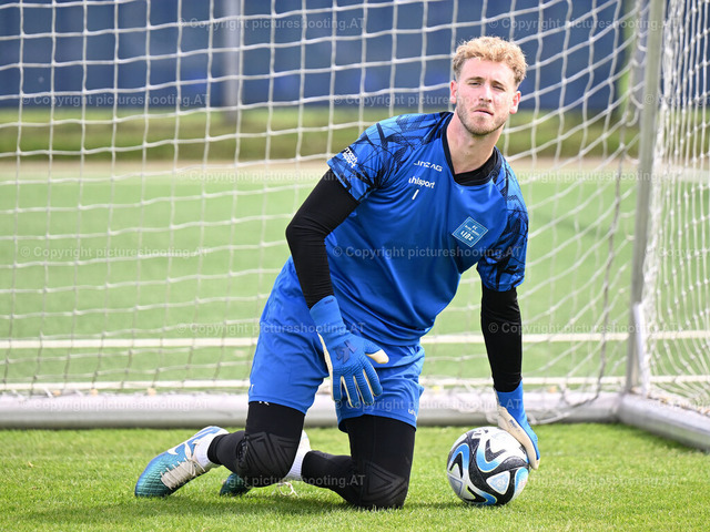 mikovits-20240507-0046 | Image shows Nicolas Schmid (BWL) during warm up, PK LASK, Sport, Bundesliga, Fußball /Foto: Albert Mikovits Datum 20240507