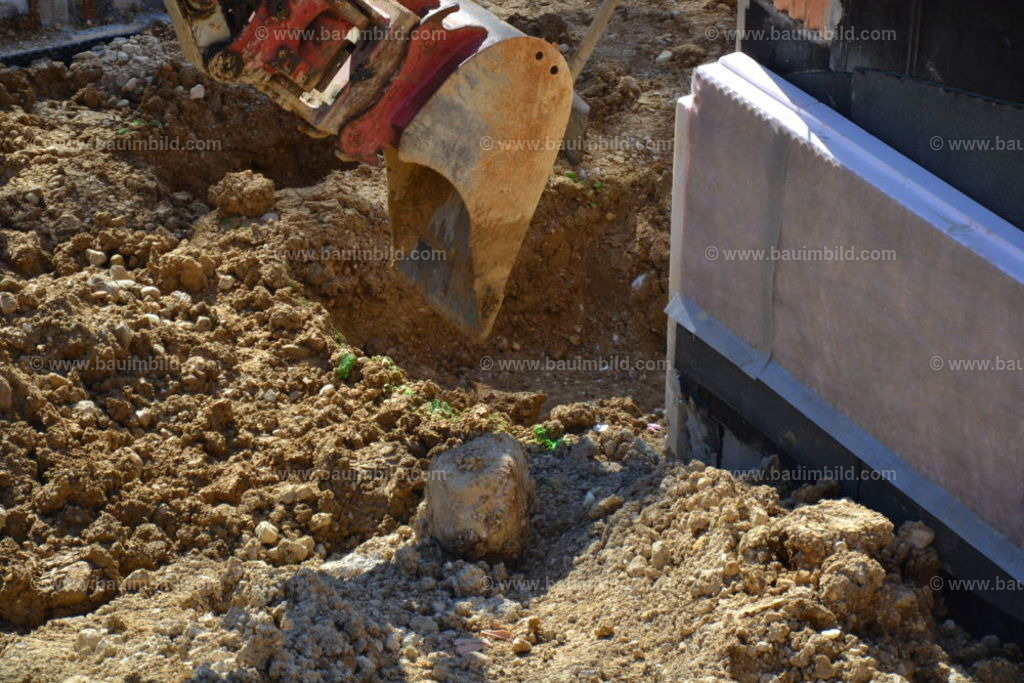 bib-lg02-erdarbeiten-0117 | Nach LV-Leistungsgruppen sortierte Detailfotos über den Bau eines Hauses. Alle Hausbau-Bilder direkt vom Urheber und Autor der Website Haus-Selber-Bauen.com