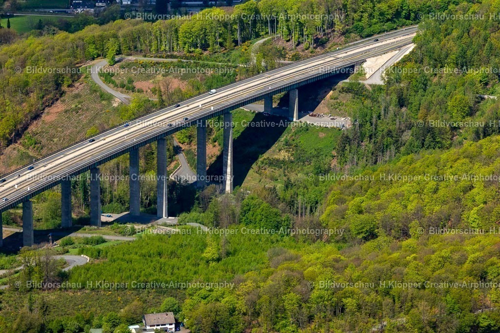 Luftbilder Hagen-1228 | Luftbildfotografie Autobahn- Brückenbauwerk " Talbrücke Brunsbecke " der Sauerlandlinie der BAB A45 im Ortsteil Dahl in Hagen im Ruhrgebiet im Bundesland Nordrhein-Westfalen, Deutschland. - Realisiert mit Pictrs.com
