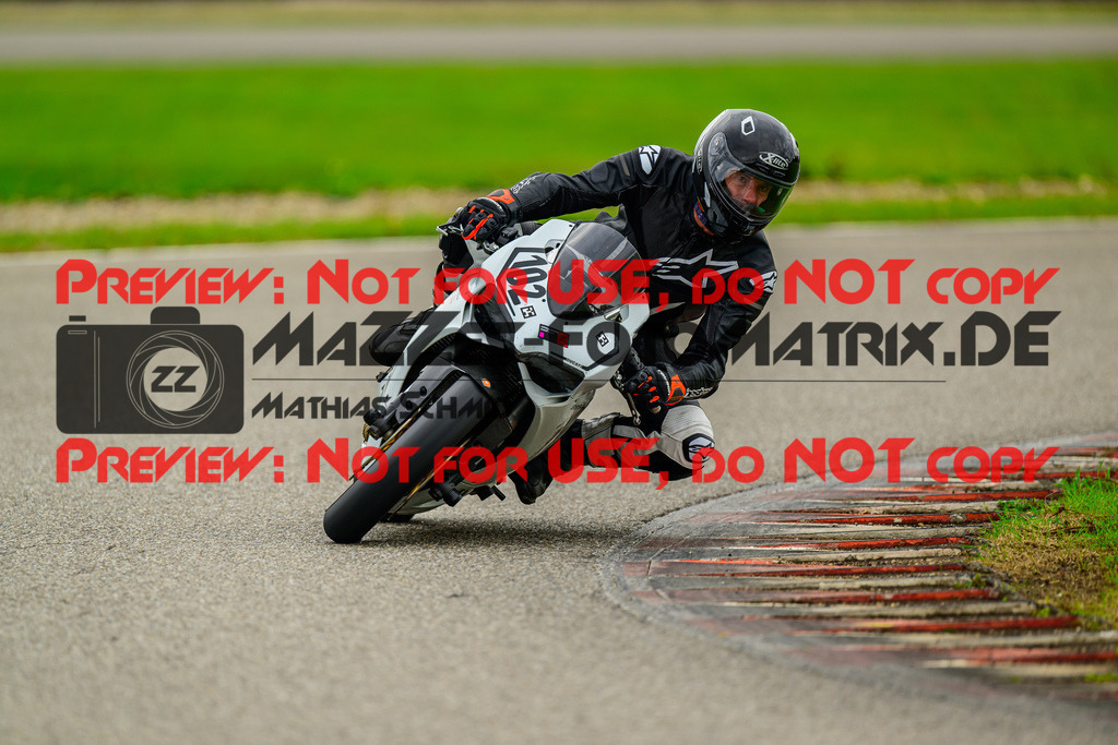 MaZZes_Fotomatrix_20241002_6007705_0318 | ROT