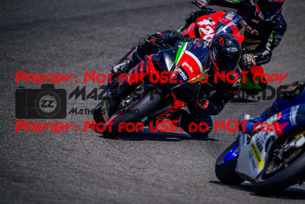 MaZZes_Fotomatrix_20250628_6007705_4952-2 | WEISS