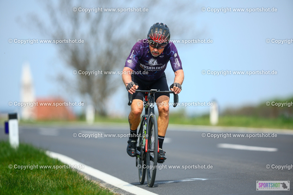 483_TRA56621 | Neusiedlersee Radmarathon 2026@sportshot_your_pictrs #yourpictures#roadtowm2029 #nrm #neusiedlerseeradmarathon #neusiedlersee #neusiedlerseetourismus #burgenland #mörbisch #nrm26 #burgenlandtourismus #voglundco #poweredbyburgenlandtourismus #radsport #rad #marathon #ucigranfondo #visitburgenland #ucigranfondoworldseries