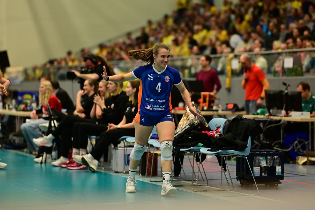Volleyball I Frauen I Saison 2025-2026 I Bundesliga I 12. Spieltag I ETV Hamburger Volksbank Volleys - SSC Palmberg Schwerin | Der Sportfotograf. - Realisiert mit Pictrs.com