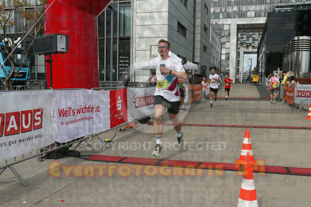 250920_1322_EX1_4186 | Sportfotografie im Rhein-Sieg Kreis, Köln, Bonn, NRW, Rheinland Pfalz, Hessen, etc. Unser Tätigkeitsfeld umfasst den Laufsport vom Volkslauf über den Marathon, Duathlon, Triathon bis zum Ultralauf wie Kölnpfad Ultra oder Schindertrail.