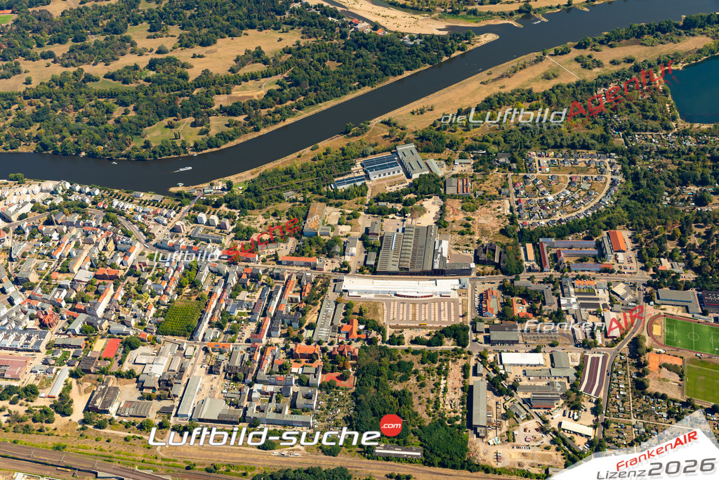 Das Luftbild der Stadt Magdeburg wurde 2022 vom Flugzeug heraus erstellt (keine Drohnen-Aufnahmen) Aufnahmehöhe ca.450 Meter- hohe Bildauflösung und Druck-Qualität. Garantiert!