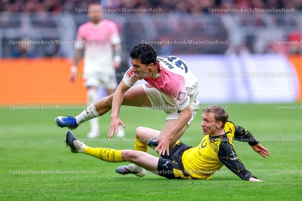 BVB11042601073 | 11.04.2026, Fußball, Borussia Dortmund - Bayer 04 Leverkusen, 1. Fußball Bundesliga, 29. Spieltag, Signal Iduna Park, Saison 2025 2026: Foulspiel Maximilian Beier&nbsp;(BVB #14) an Ibrahim Maza&nbsp;(Bayer04 Leverkusen #30)  DFB regulations prohibit any use of photographs as image sequences and or quasi-video.