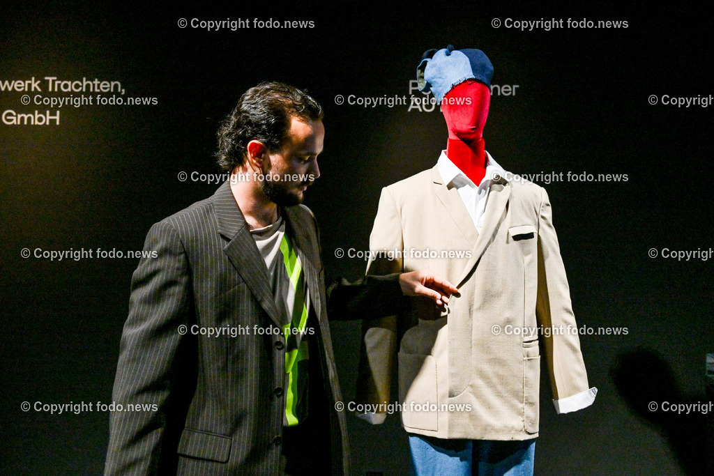 Schloss Linz_ Praesentation Oberoesterreicher Anzug_ 03.10.2023_-28 | 03.10.2023, Schlossmuseum Linz, AUT,  Praesentation Oberoesterreicher Anzug, im Bild Peter Fellner