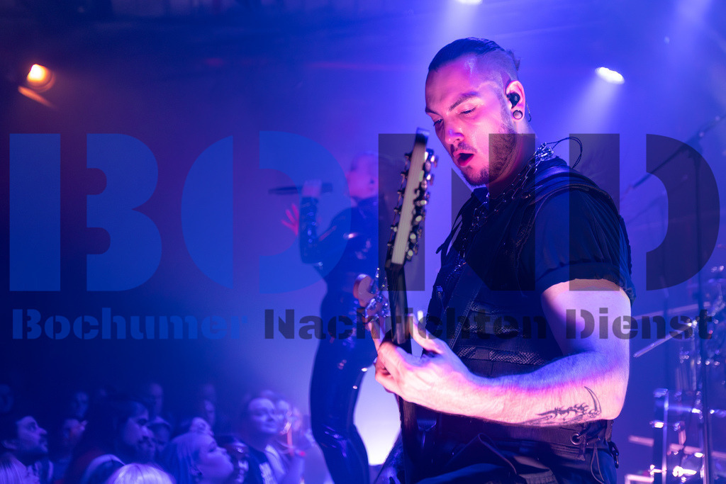 SES_ENIKOL20250501-47 | bond - Realisiert mit Pictrs.com