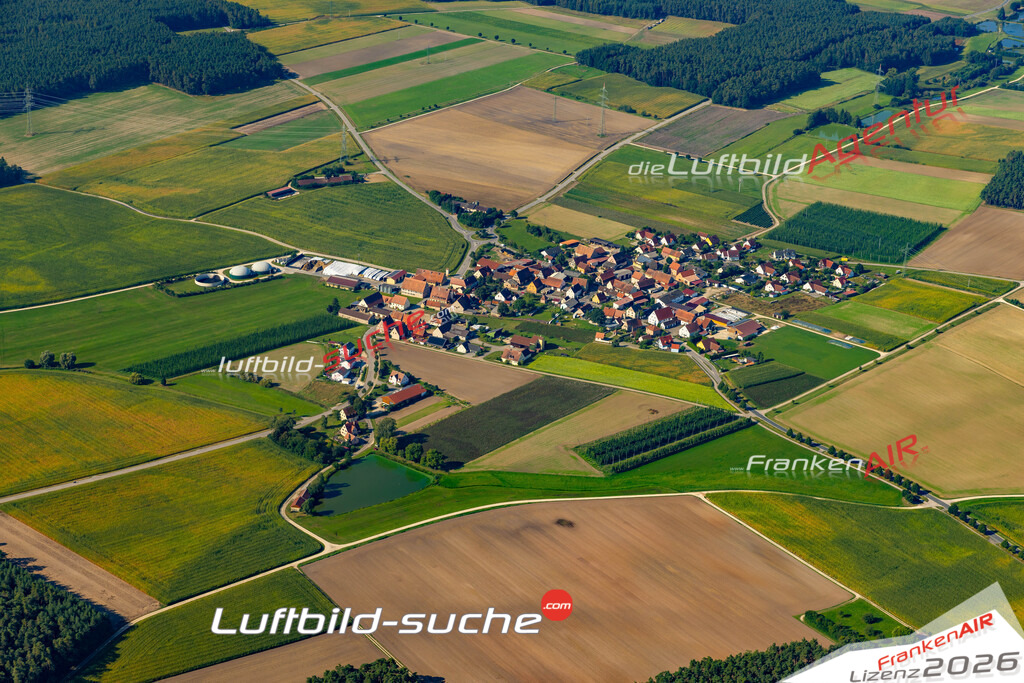 Das Luftbild zeigt : Obersteinbach ob Gmünd Abenberg - Die Luftaufnahme wurde 2024 vom UL-Flugzeug aus erstellt ( keine Drohne ) - Hochauflösende Luftaufnahme - Für grossformatige Ausdrucke geeignet. Die Geschenkidee !Mit Lizenz und Bildrechte bestellbar
