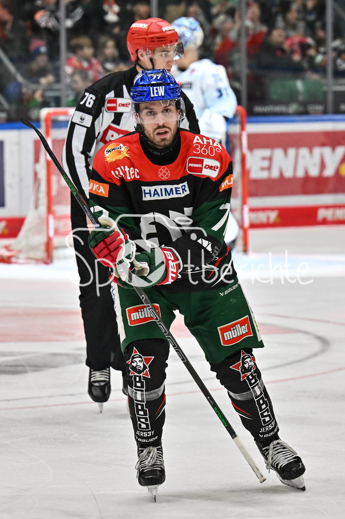 Augsburger Panther - ERC Ingolstadt | Jubel der Panther nach dem Treffer zum 2-4 druch Luca TOSTO (Augsburger Panther #77) / Freude / Happy / Tor / Torschuetze / DEL: Augsburger Panther - ERC Ingolstadt, Curt Frenzel Stadion am 26.01.2025