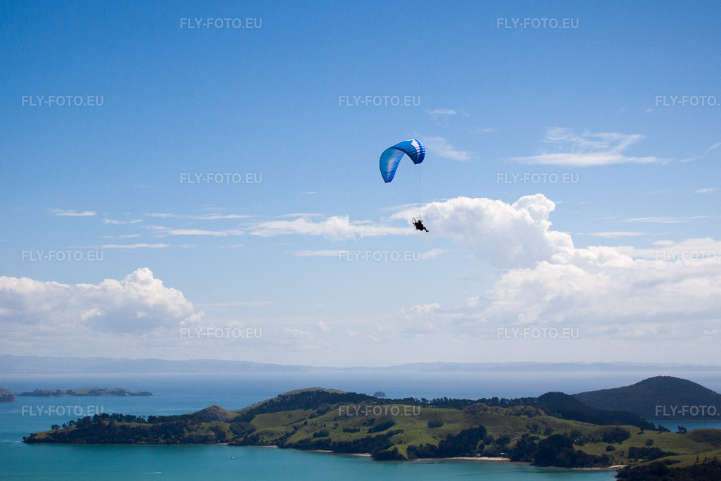 Vue aérienne: Vue de la ville à le quartier Wyuna Bay in Coromandel dans le département Waïkato, Nouvelle-Zélande. Photo: IMG_55648.jpg prise le 12/01/2013 par Werner Riehm/FLY-FOTO.euRésolution de l'original: 3889 x 2593 px