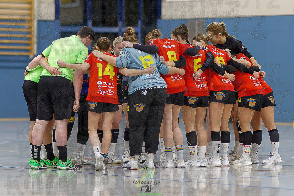 Frauen Regionalliga (HHV); HSG Wettenberg - HSG Twistetal | Frauen Regionalliga (HHV); HSG Wettenberg - HSG Twistetal am 08.11.2025 in Launsbach (Wettenberg) (Halle GS Launsbach (Wettenberg))Photo © 2025 - Jörg Heinrich - Realisiert mit Pictrs.com