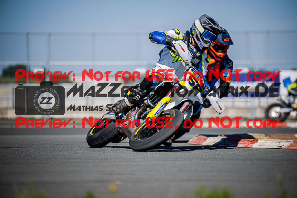 MaZZes_FotoMatrix_220903_0861 | S3