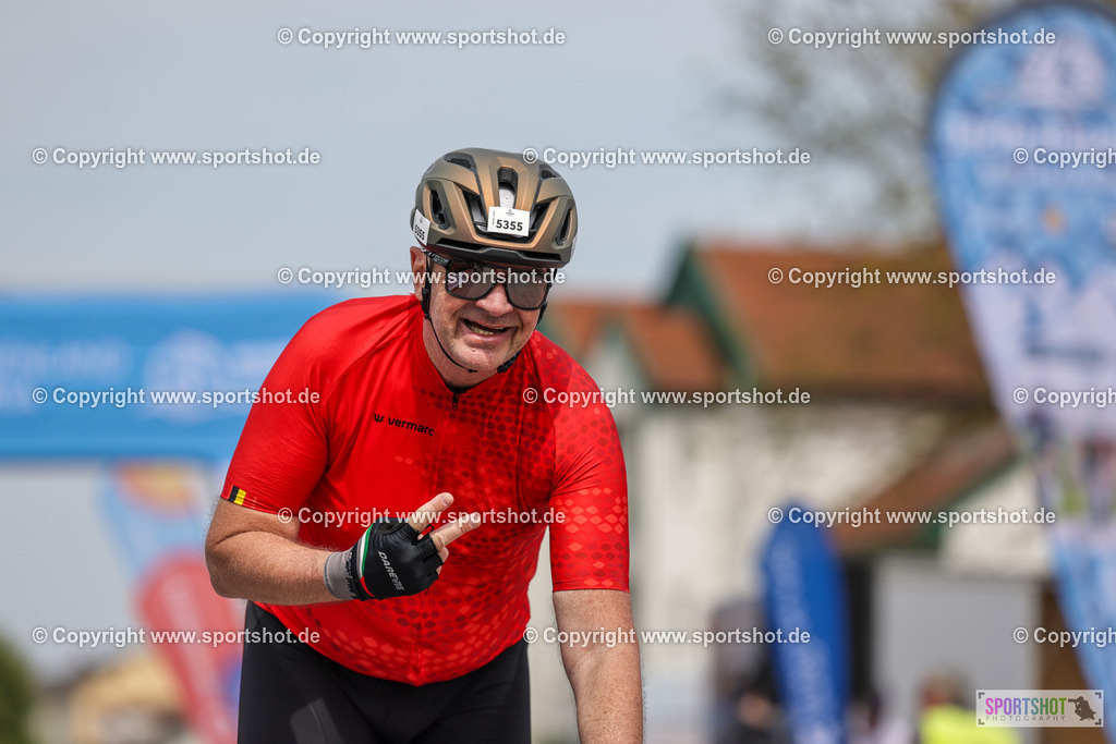 VJ__9488 | Neusiedlersee Radmarathon 2026@sportshot_your_pictrs #yourpictures#roadtowm2029 #nrm #neusiedlerseeradmarathon #neusiedlersee #neusiedlerseetourismus #burgenland #mörbisch #nrm26 #burgenlandtourismus #voglundco #poweredbyburgenlandtourismus #radsport #rad #marathon #ucigranfondo #visitburgenland #ucigranfondoworldseries
