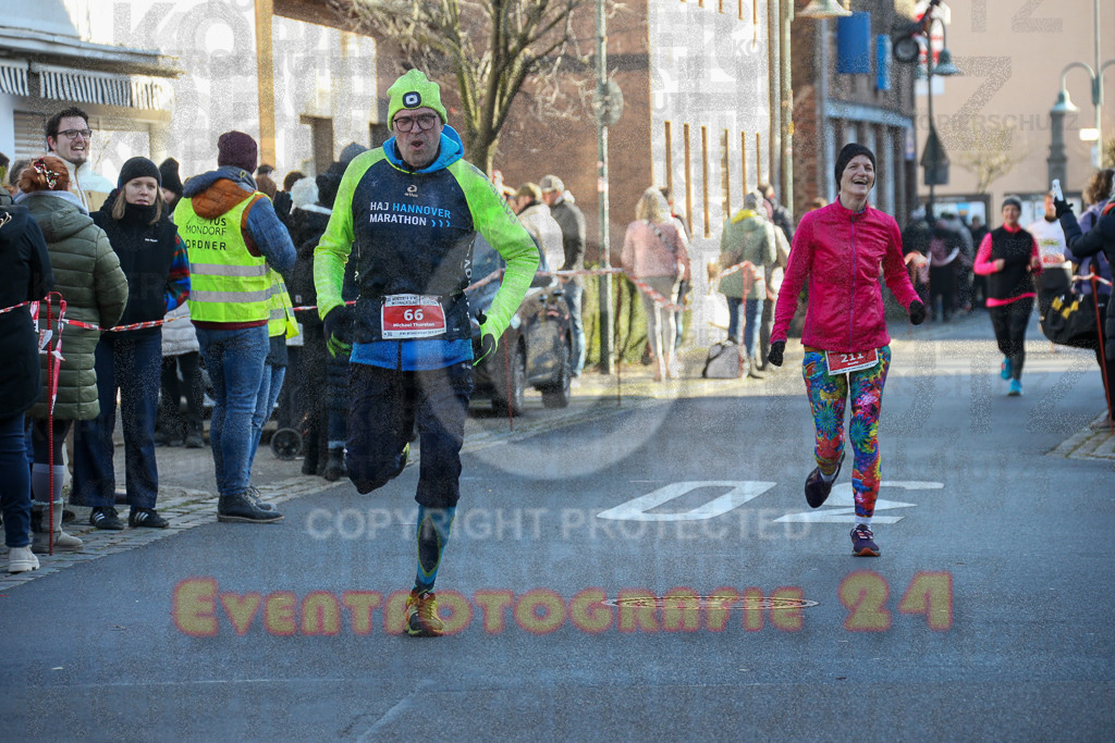 241201_1246_EX1_3279 | Sportfotografie im Rhein-Sieg Kreis, Köln, Bonn, NRW, Rheinland Pfalz, Hessen, etc. Unser Tätigkeitsfeld umfasst den Laufsport vom Volkslauf über den Marathon, Duathlon, Triathon bis zum Ultralauf wie Kölnpfad Ultra oder Schindertrail.