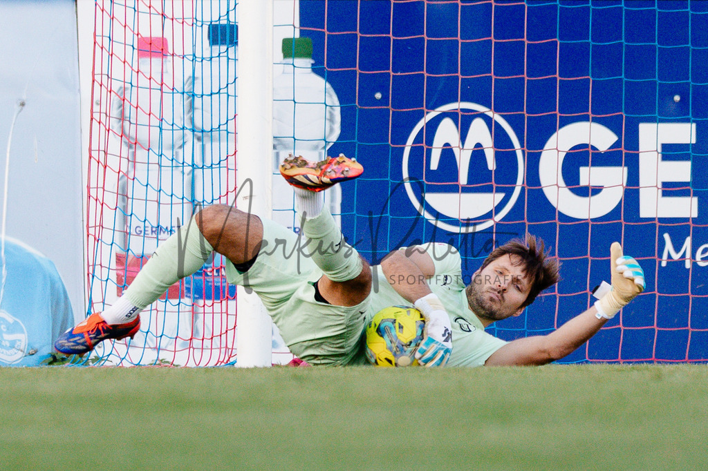 Oberliga Westfalen, Saison 2025/26, 13. Spieltag: 1. FC Gievenbeck - Türkspor Dortmund 2000 | Münster, 02.11.2025: Oberliga Westfalen, 13. Spieltag, 1. FC Gievenbeck empfängt Türkspor Dortmund 2000 im Sportpark Gievenbeck in Münster. Foto: sportfotografie.ms | Markus Paletta - Realisiert mit Pictrs.com