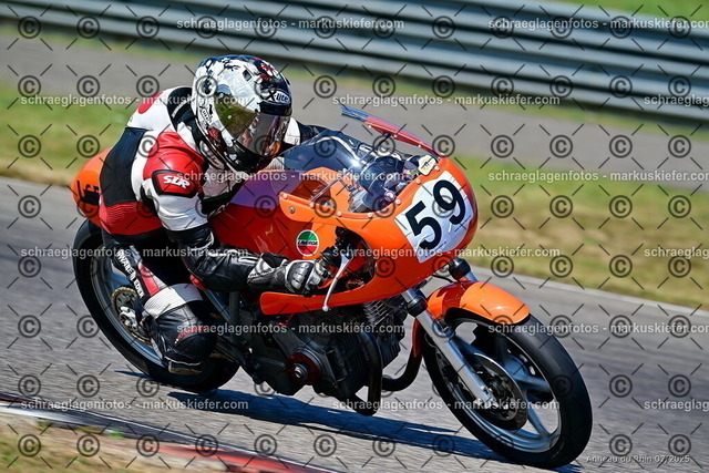 25bc03-0264 | markuskiefer.com - Realisiert mit Pictrs.com